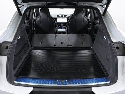 2021 Porsche CAYENNE thumbnail 21