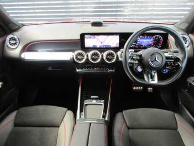 صورة مصغرة 21 لـ 2025 Mercedes-BENZ GLB AMG