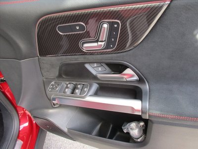 صورة مصغرة 31 لـ 2025 Mercedes-BENZ GLB AMG