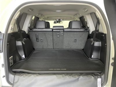 2022 Toyota LAND CRUISER PRADO thumbnail 23