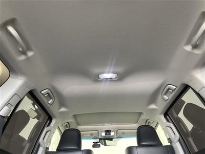 2022 Toyota LAND CRUISER PRADO thumbnail 25