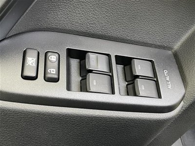 2022 Toyota LAND CRUISER PRADO thumbnail 31