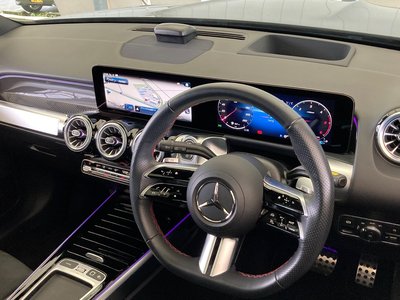 2025 Mercedes-BENZ GLB photo 8