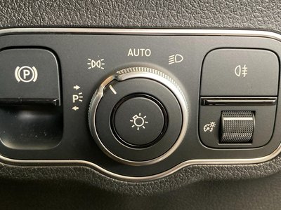 2025 Mercedes-BENZ GLB thumbnail 17