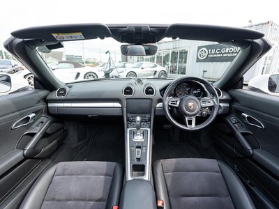 2017 Porsche 718 photo 10