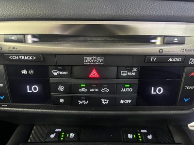 2016 Lexus GS F photo 2