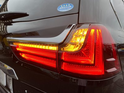 2016 Lexus LX thumbnail 44