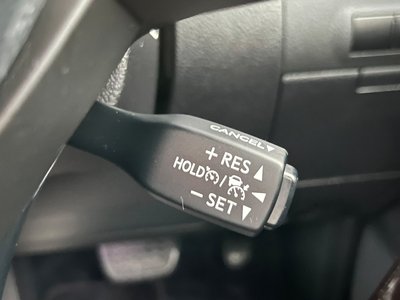 2016 Lexus LX thumbnail 31