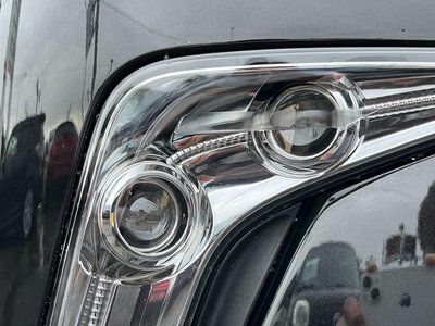 2016 Lexus LX thumbnail 45
