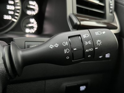 2016 Lexus LX thumbnail 33