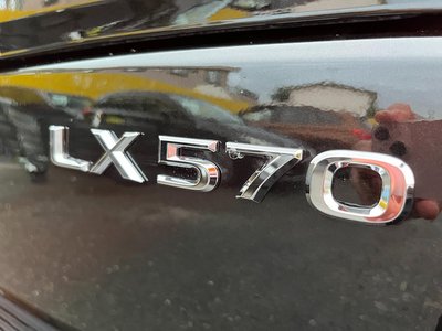 2016 Lexus LX thumbnail 61