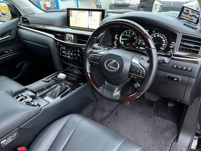 2016 Lexus LX thumbnail 63