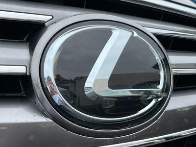 2016 Lexus LX thumbnail 41