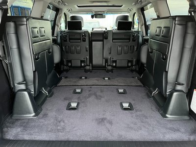 2016 Lexus LX thumbnail 25