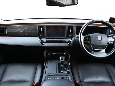 صورة 6 لـ 2020 Toyota CENTURY