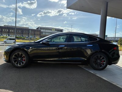 2020 Tesla MODEL S 缩略图 5
