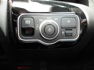 2025 Mercedes-BENZ CLA thumbnail 61