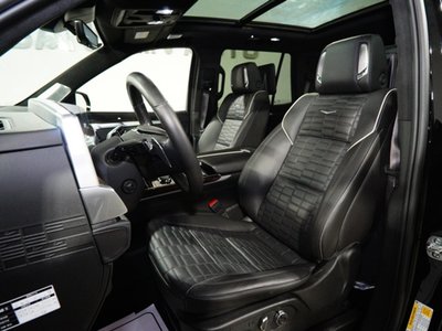 2025 Cadillac ESCALADE — фото 13