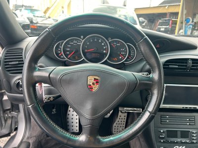 2004 Porsche 911 thumbnail 26