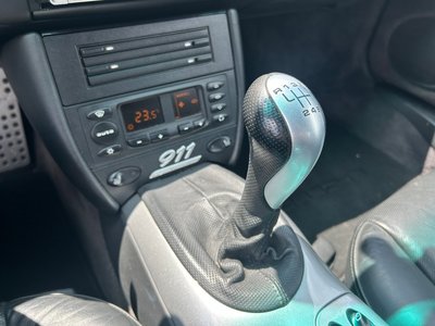 2004 Porsche 911 thumbnail 30