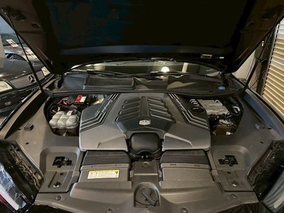 2019 Lamborghini URUS 照片 32