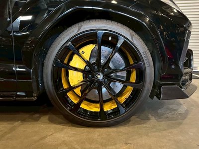 2019 Lamborghini URUS 照片 15