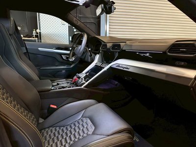 2019 Lamborghini URUS 照片 40