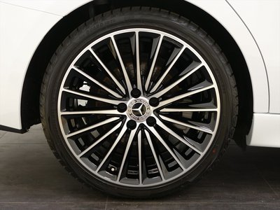 2025 Mercedes-BENZ C-CLASS photo 9