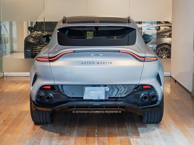 2026 Aston Martin DBX photo 9