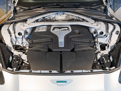 2026 Aston Martin DBX — миниатюра 30