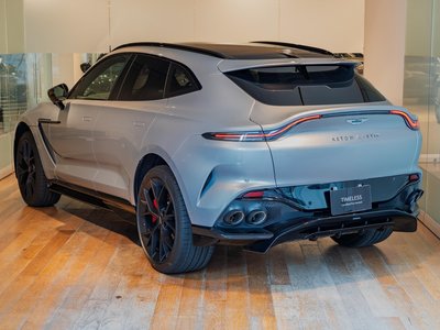2026 Aston Martin DBX photo 6