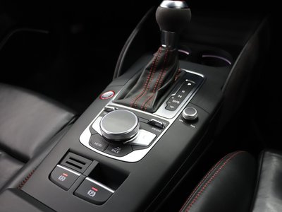 صورة 43 لـ 2018 AUDI RS3 SPORTBACK