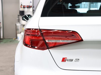 صورة 39 لـ 2018 AUDI RS3 SPORTBACK