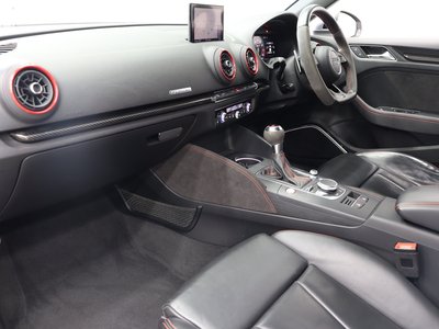 صورة 18 لـ 2018 AUDI RS3 SPORTBACK