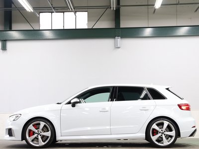 صورة 42 لـ 2018 AUDI RS3 SPORTBACK