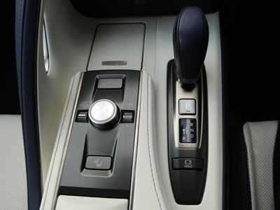 2024 Lexus LC CONVERTIBLE thumbnail 34