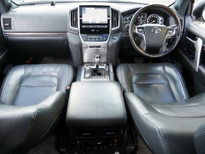 2020 Toyota LAND CRUISER 200 — фото 23