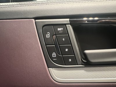 2025 Porsche CAYENNE 缩略图 18
