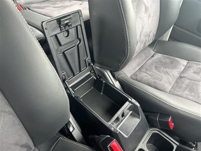 صورة 14 لـ 2024 Toyota LAND CRUISER 70