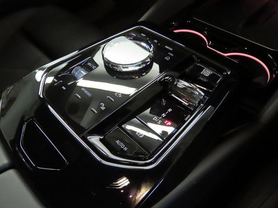 صورة مصغرة 17 لـ 2025 BMW 5 SERIES