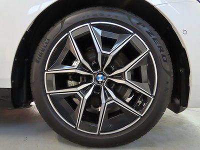 صورة مصغرة 26 لـ 2025 BMW 5 SERIES