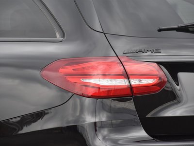 صورة 49 لـ 2015 Mercedes-BENZ C-CLASS AMG