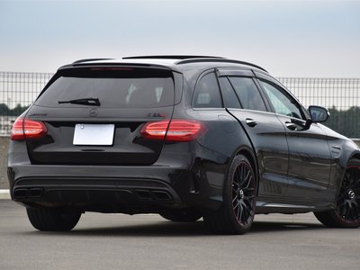 صورة 33 لـ 2015 Mercedes-BENZ C-CLASS AMG