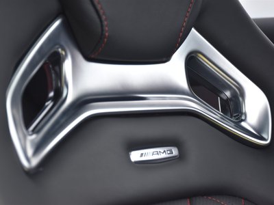 صورة 40 لـ 2015 Mercedes-BENZ C-CLASS AMG