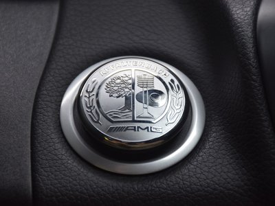 صورة 38 لـ 2015 Mercedes-BENZ C-CLASS AMG