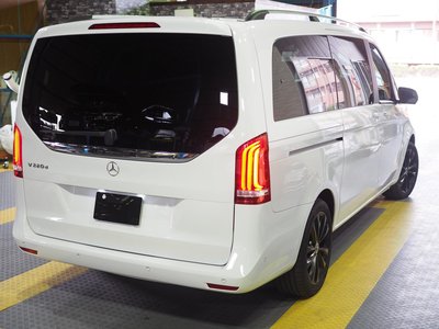 2020 Mercedes-BENZ V-CLASS photo 4