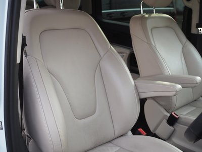 2020 Mercedes-BENZ V-CLASS thumbnail 35