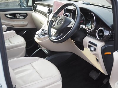 2020 Mercedes-BENZ V-CLASS photo 10