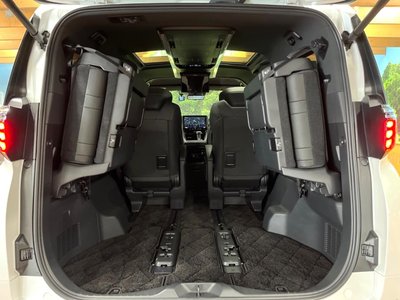 2024 Toyota ALPHARD 照片 29