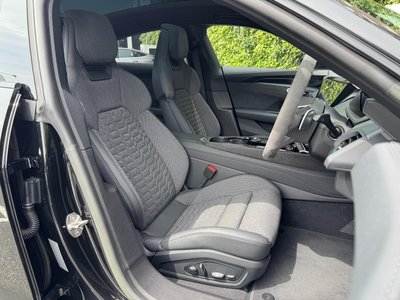 صورة 8 لـ 2023 AUDI E-TRON GT QUATTRO